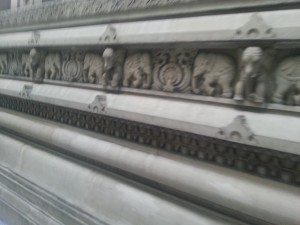 Token pic of Wall (outside, of course) at Birla Mandir