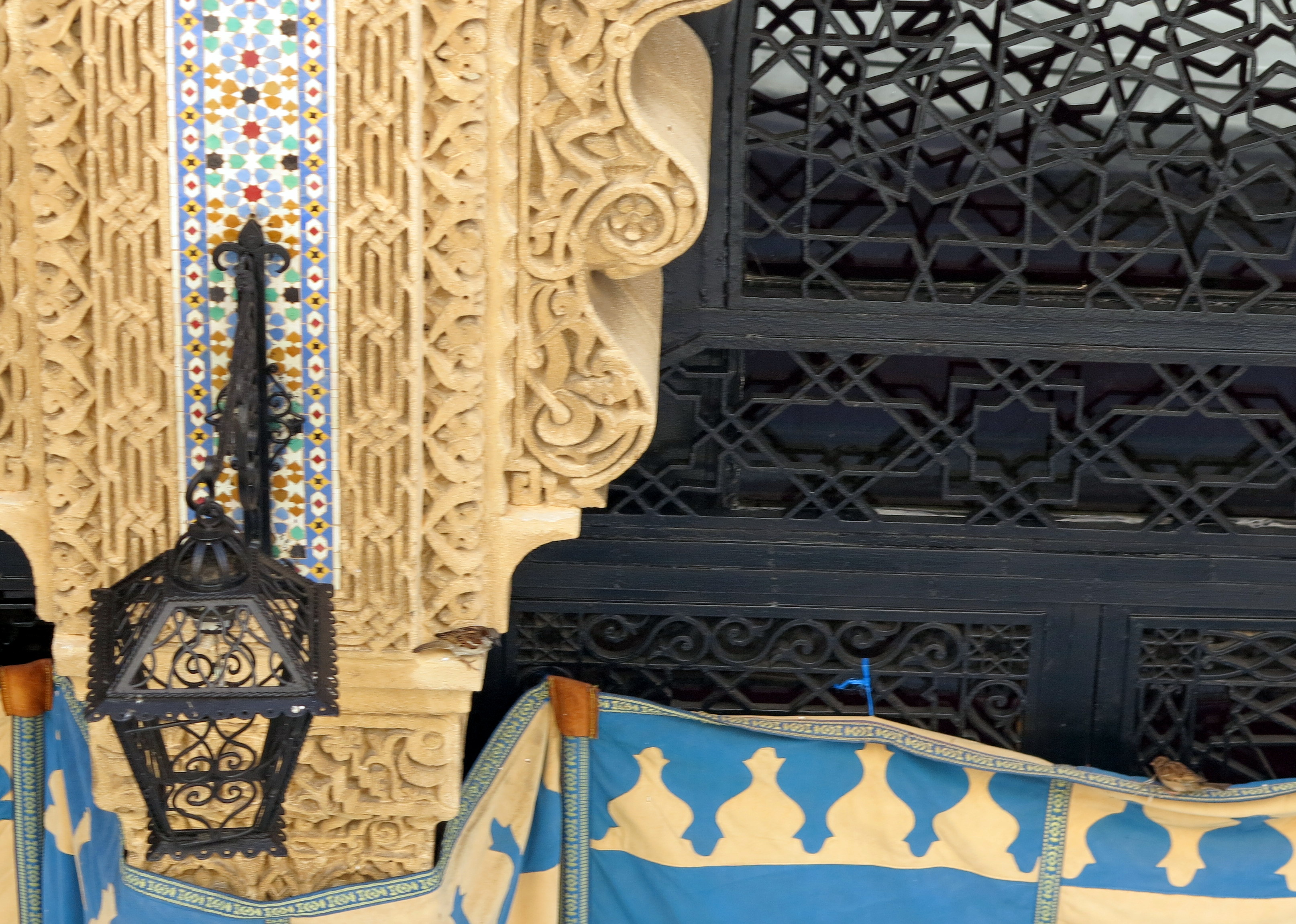 Birds and Lantern outside Mohammed V Tomb