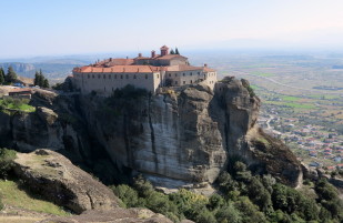 Meteora – Monasteries, Mountains, and Majesty