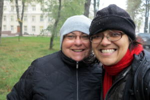 2015.10.8 IMG_8601 Kim and SJ in the Snow, Moscow, Russia